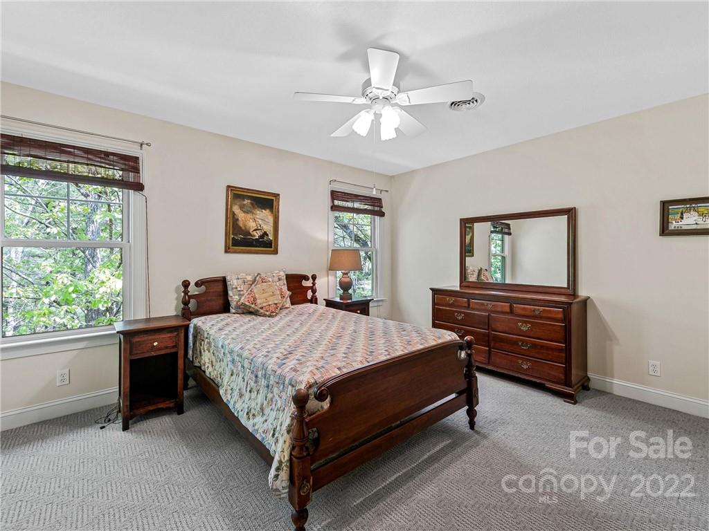 44 Oak Hollow Drive Asheville NC 28805