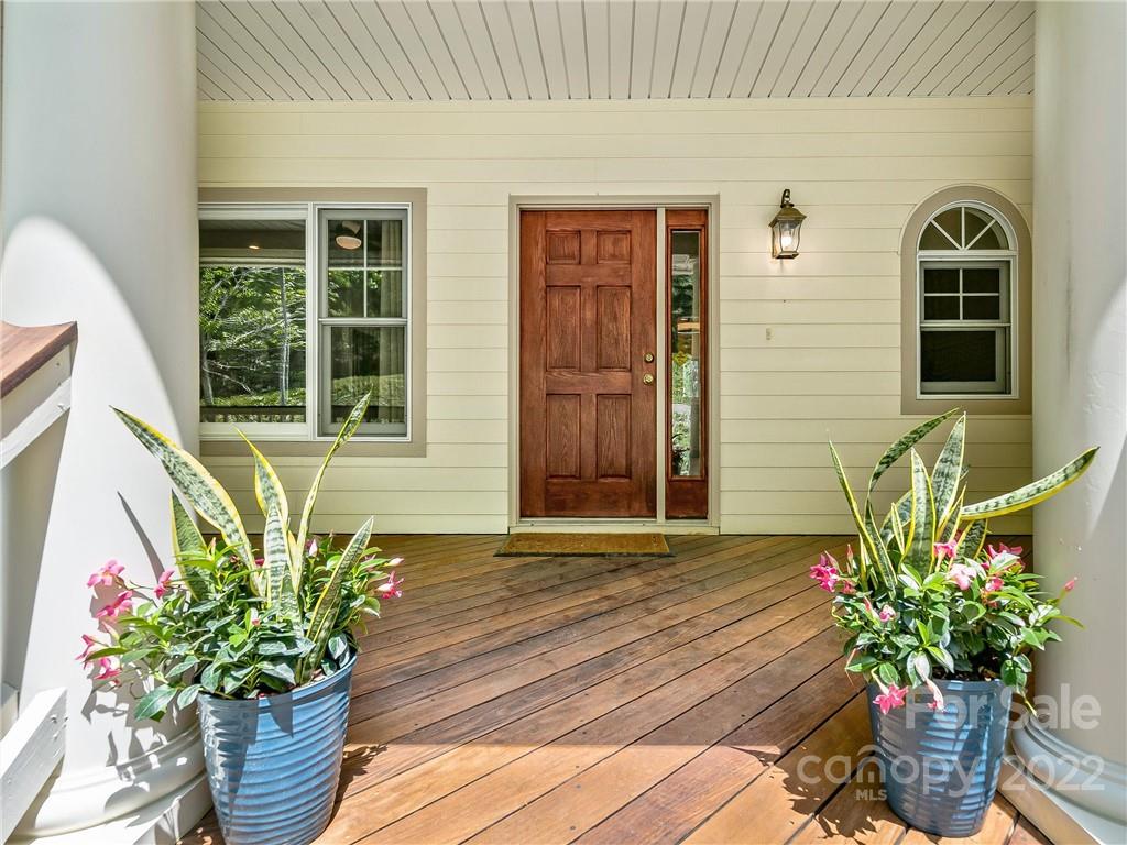 44 Oak Hollow Drive Asheville NC 28805