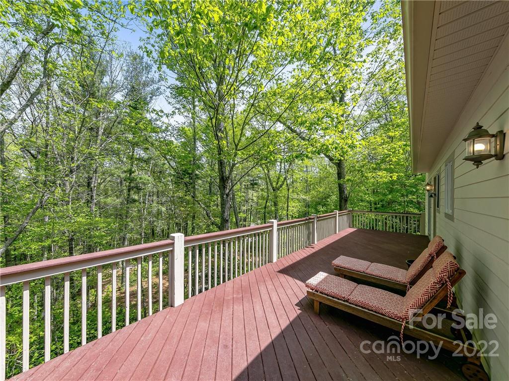 44 Oak Hollow Drive Asheville NC 28805