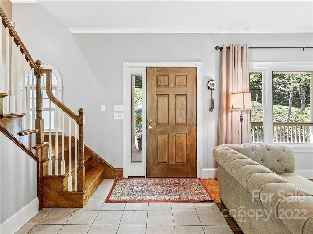 44 Oak Hollow Drive Asheville NC 28805