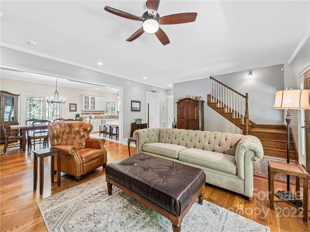 44 Oak Hollow Drive Asheville NC 28805