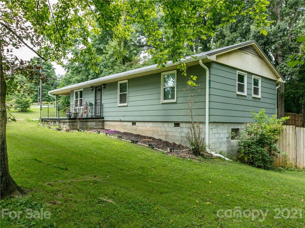 65 Lanning Drive Columbus NC 28722