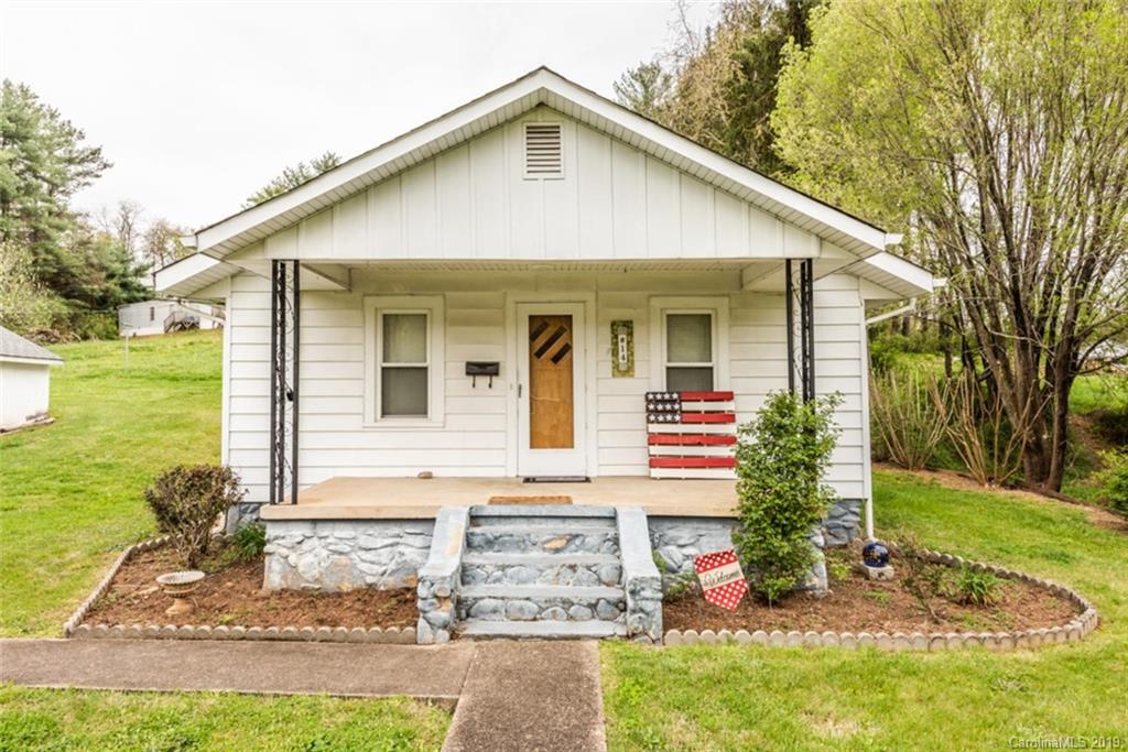 14 Blaines Way Candler NC 28715