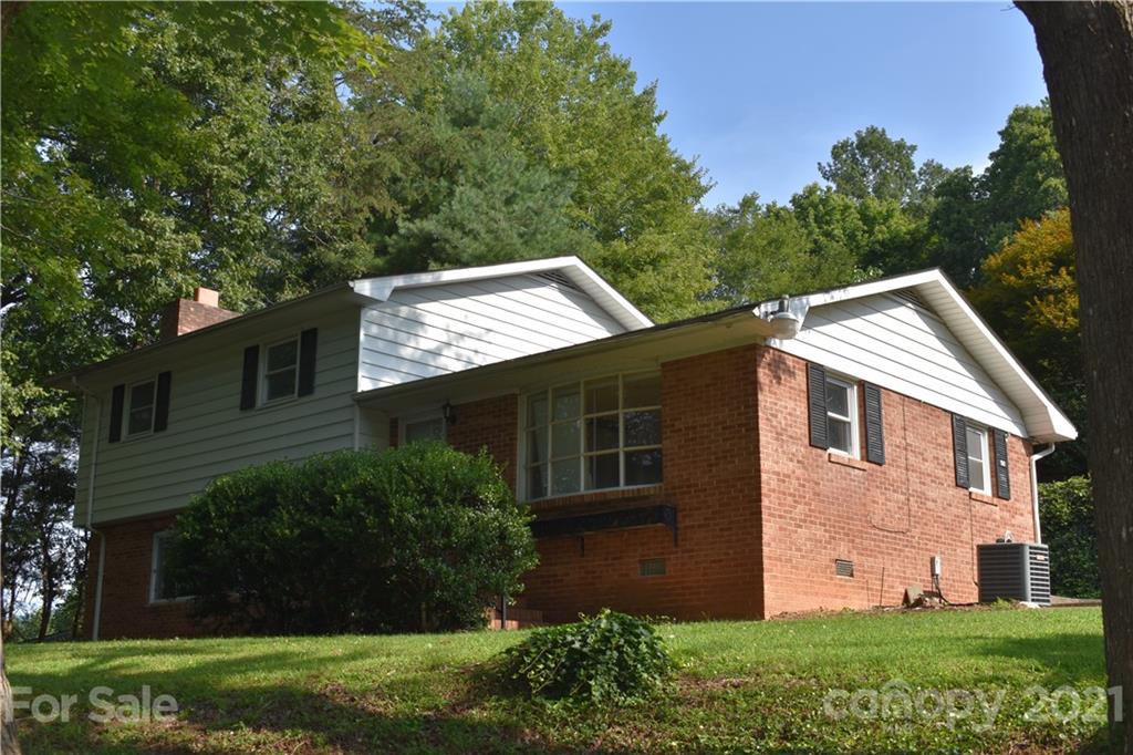 190 Dogwood Acres Loop Marion NC 28752