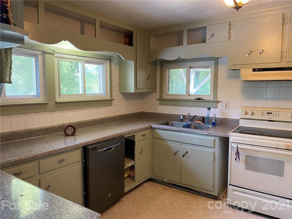 228 Oakdale Street Brevard NC 28712