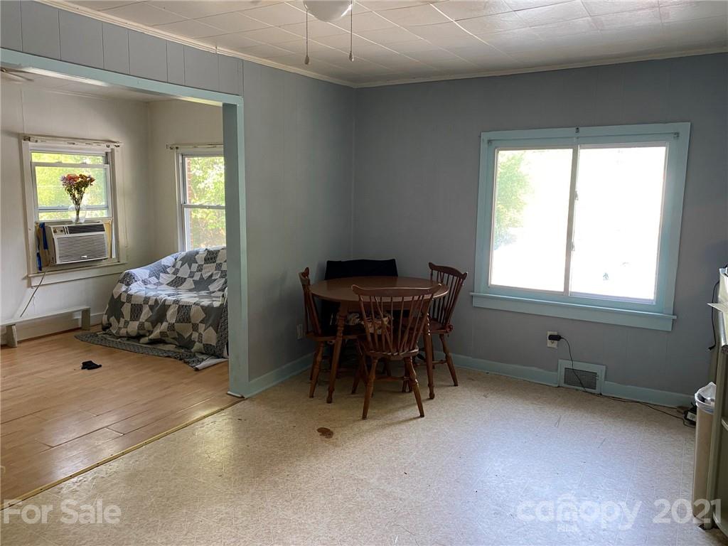 228 Oakdale Street Brevard NC 28712