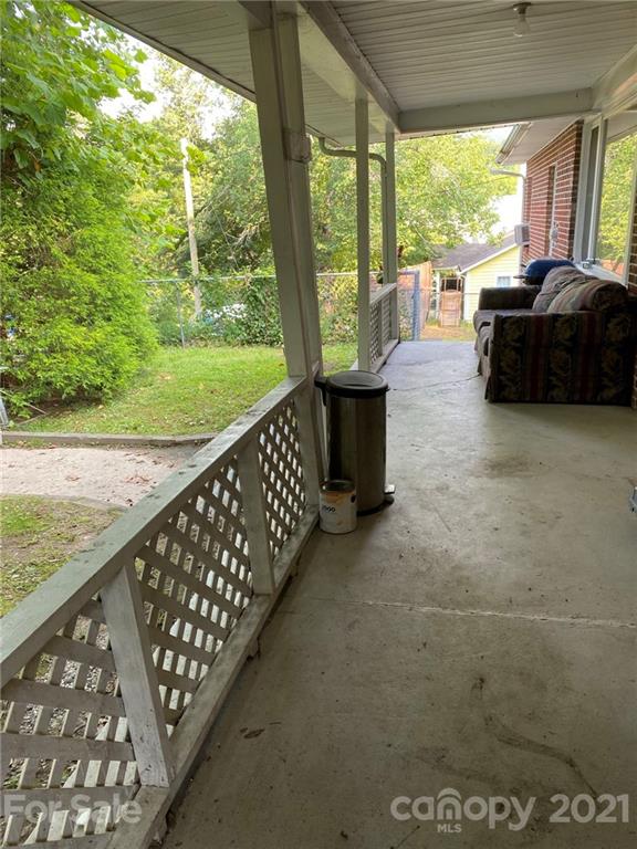 228 Oakdale Street Brevard NC 28712