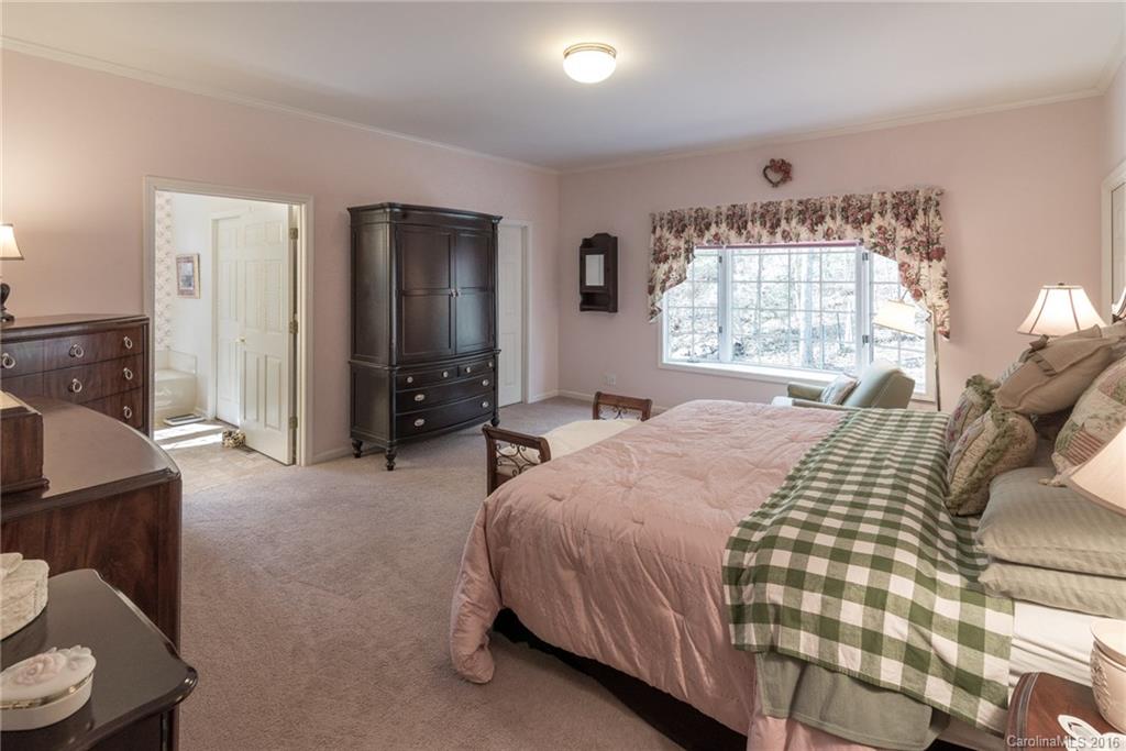 40 Windward Drive Asheville NC 28803