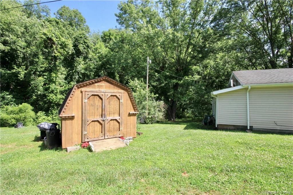130 Lower Edgewood Road Candler NC 28715