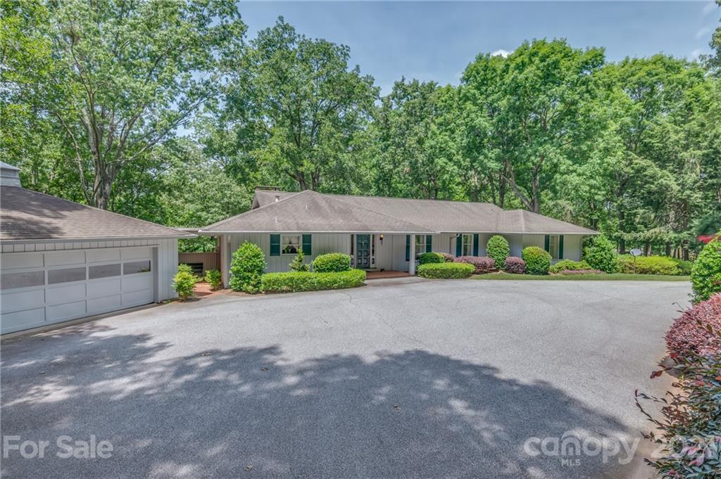 394 Red Fox Circle Tryon NC 28782