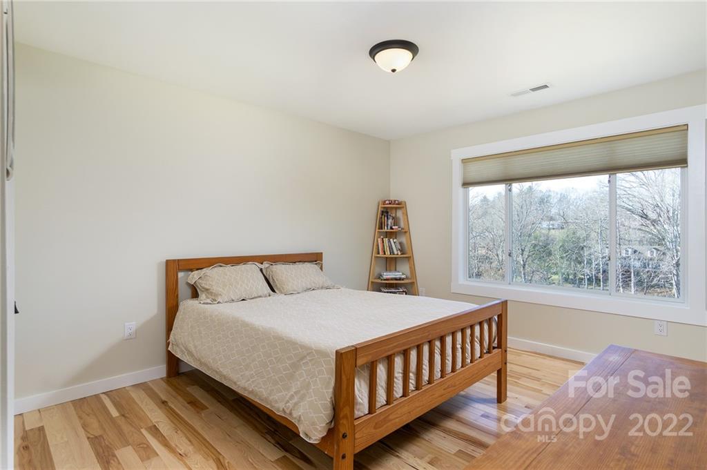 5 Lackey Lane Asheville NC 28804