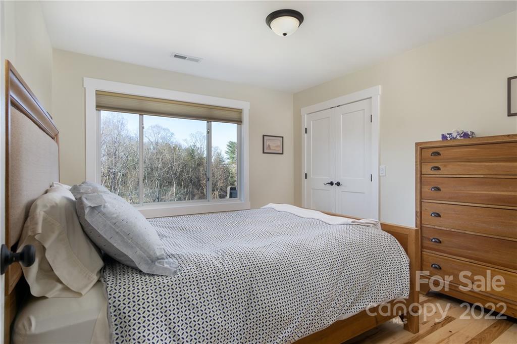 5 Lackey Lane Asheville NC 28804