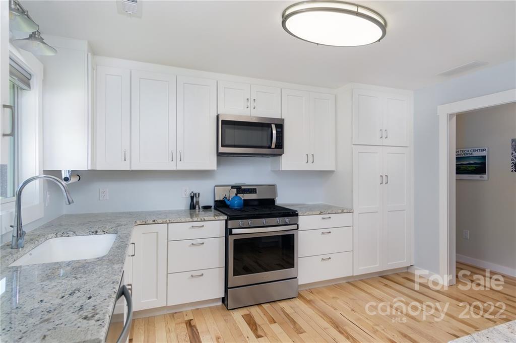5 Lackey Lane Asheville NC 28804