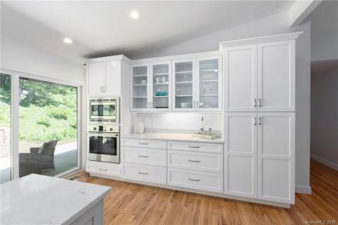 2 Beaverbrook Road Asheville NC 28804