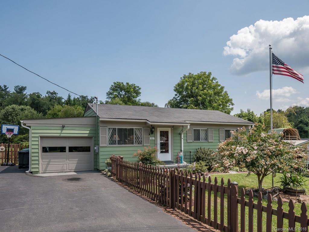 616 Crystal Drive Hendersonville NC 28791