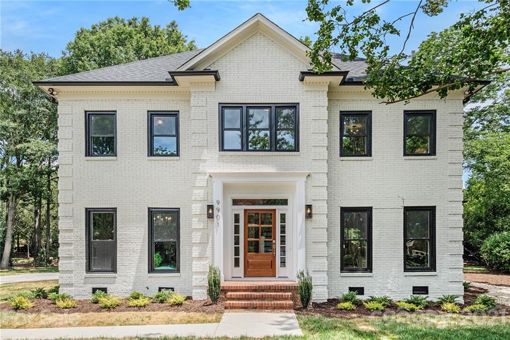 9901 Foxx Oak Place Charlotte NC 28210
