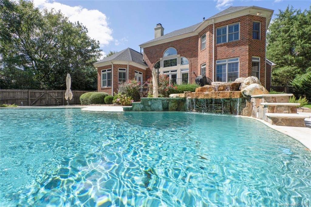 5015 Rea Road Charlotte NC 28226