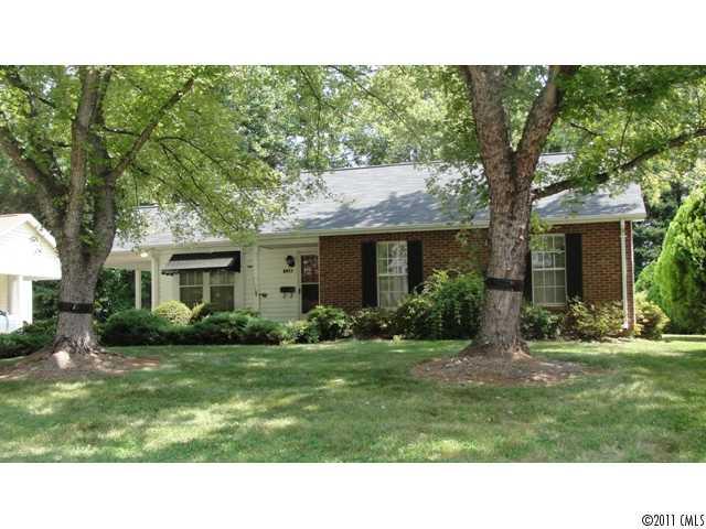 2411 Valleyview Drive Charlotte NC 28215