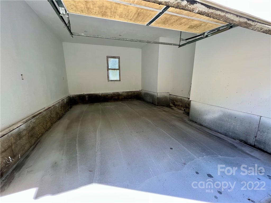 52 White Horse Lane Burnsville NC 28714
