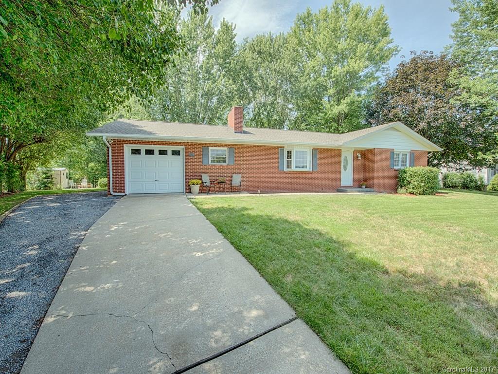 62 Pinewood Lane Clyde NC 28721