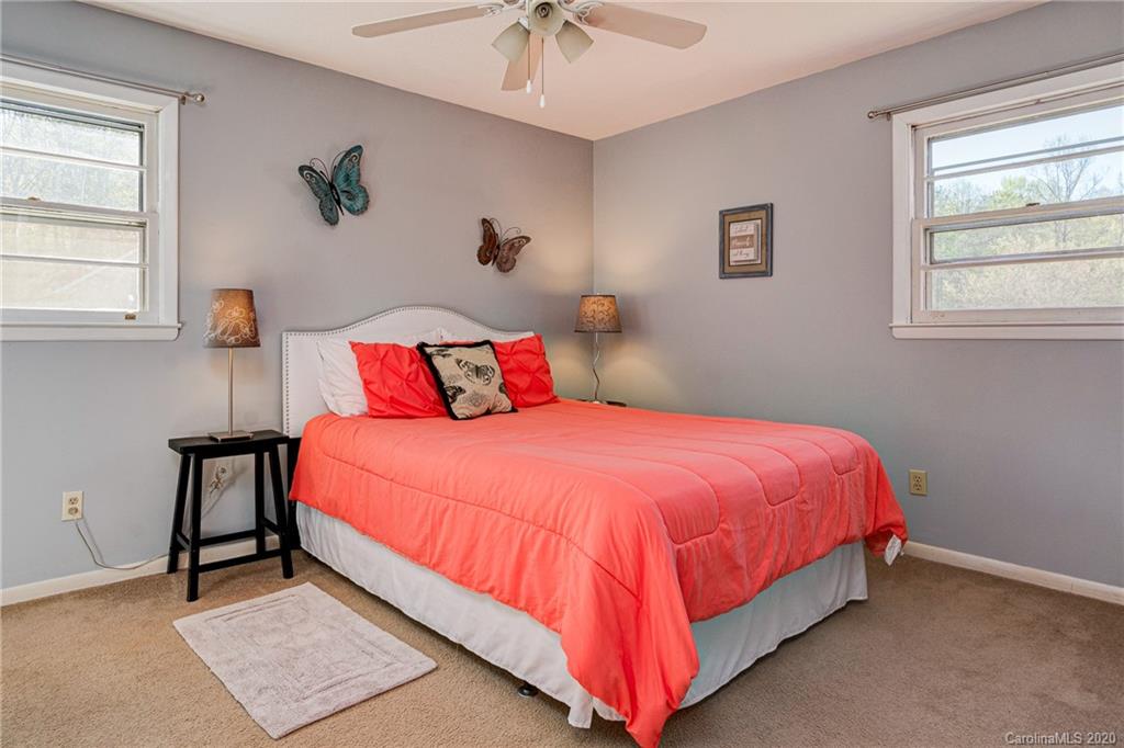 26 Sunset Drive Swannanoa NC 28778