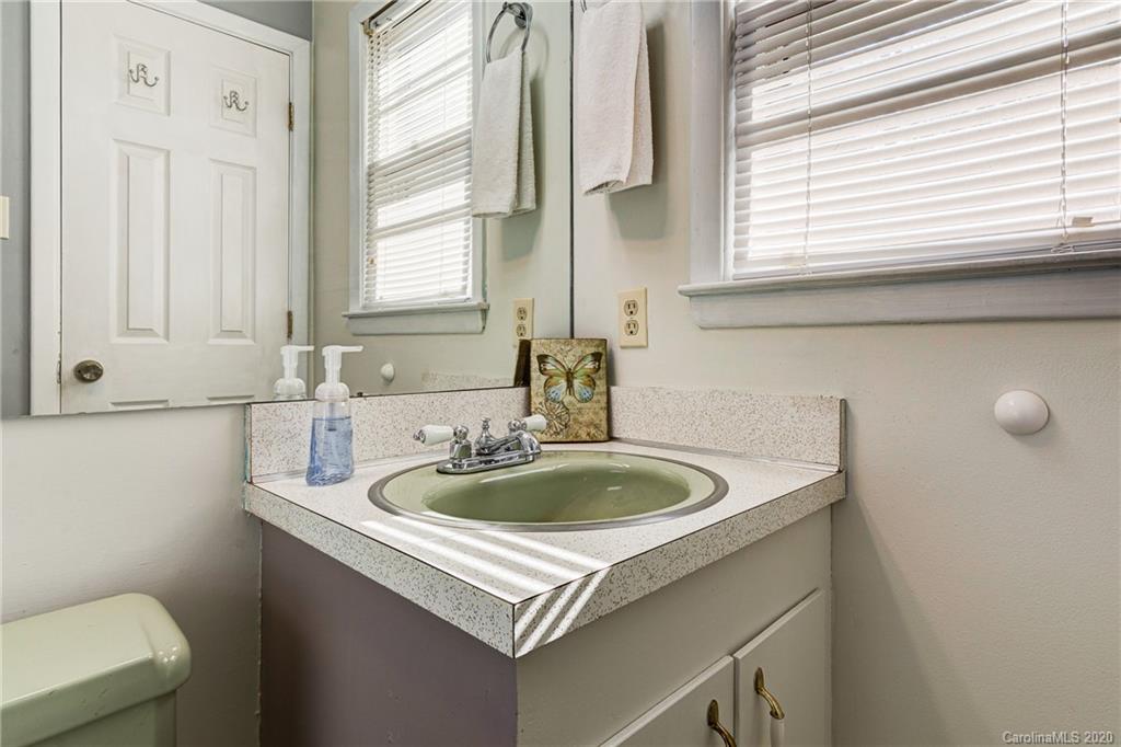 26 Sunset Drive Swannanoa NC 28778