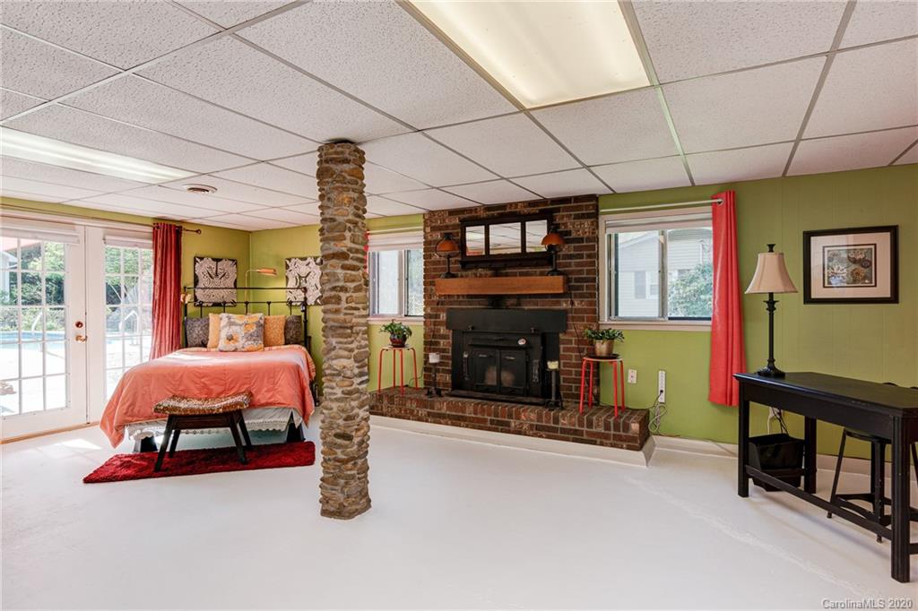 26 Sunset Drive Swannanoa NC 28778