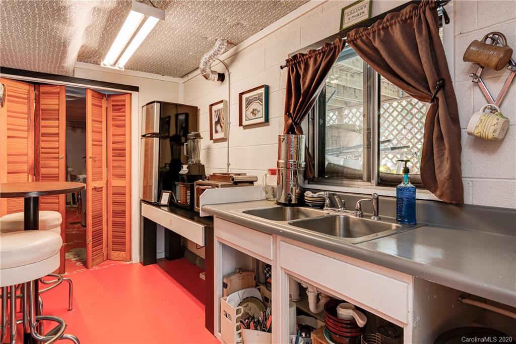 26 Sunset Drive Swannanoa NC 28778
