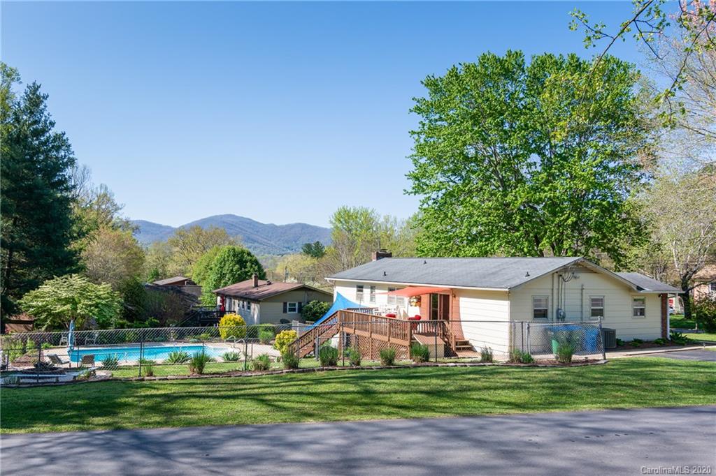 26 Sunset Drive Swannanoa NC 28778