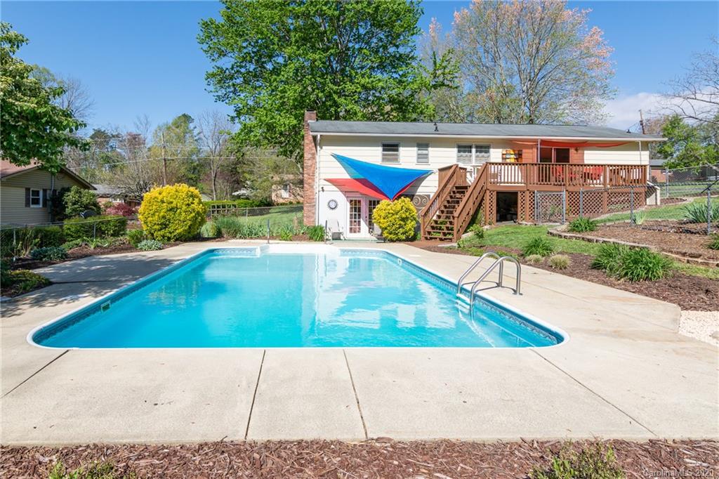 26 Sunset Drive Swannanoa NC 28778