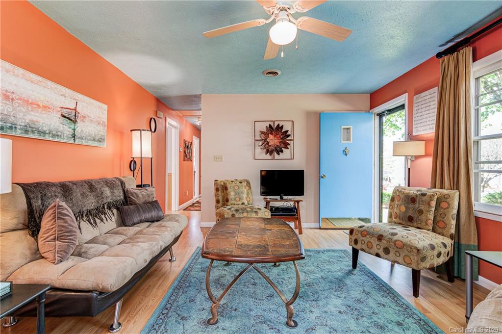 26 Sunset Drive Swannanoa NC 28778