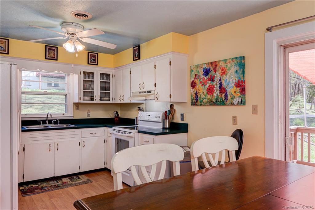 26 Sunset Drive Swannanoa NC 28778