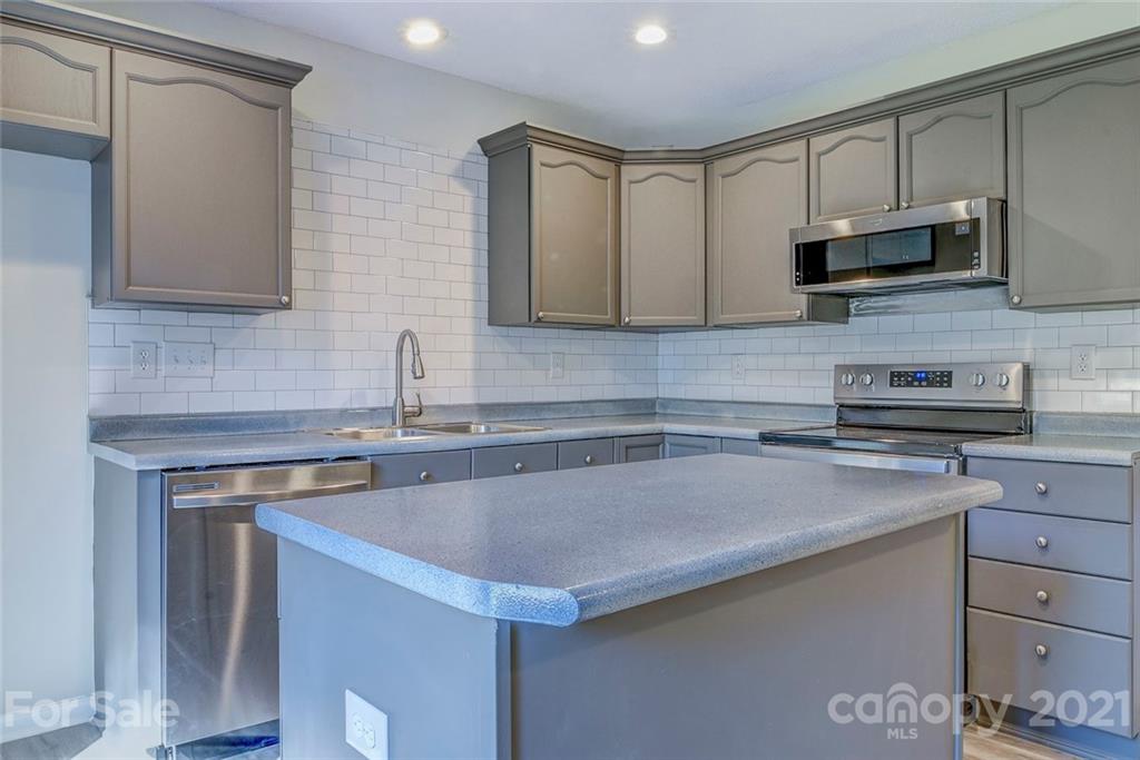 4383 Panther Place Charlotte NC 28269