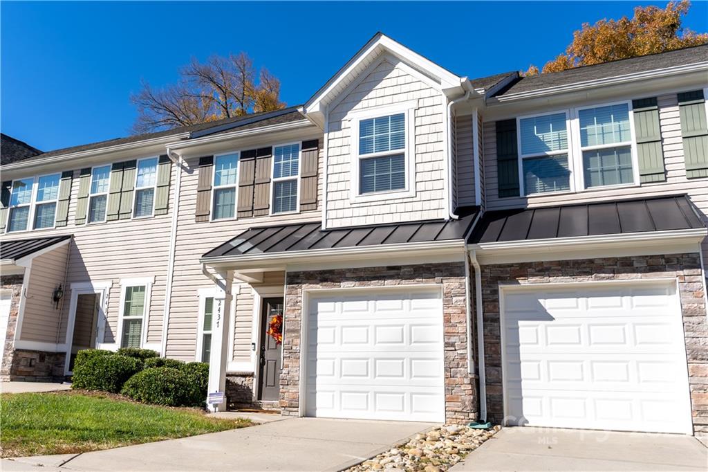 2437 Silverthorn Drive Charlotte NC 28273