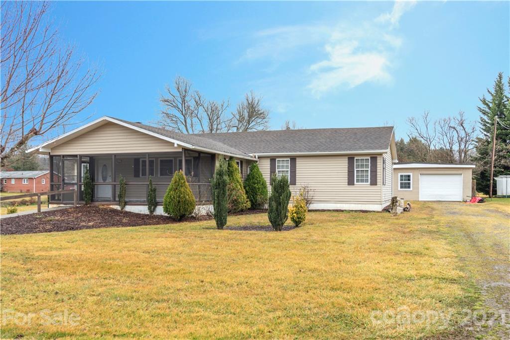 72 Cloverleaf Lane Canton NC 28716