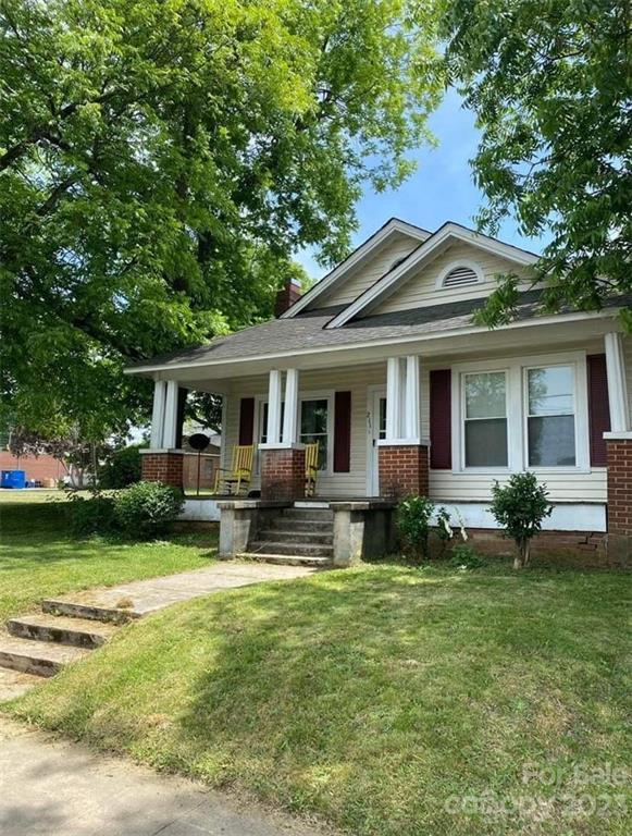 211 W Chestnut Street Troy NC 27371