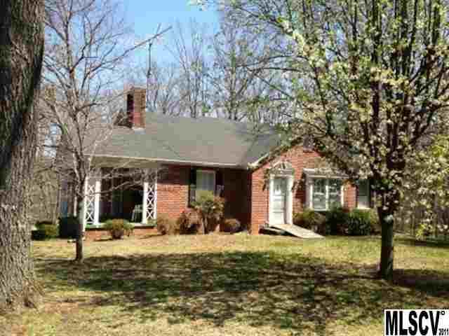 30 40th Avenue Court NW Hickory NC 28601