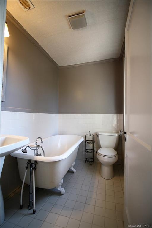 40 Woodvale Avenue Asheville NC 28804