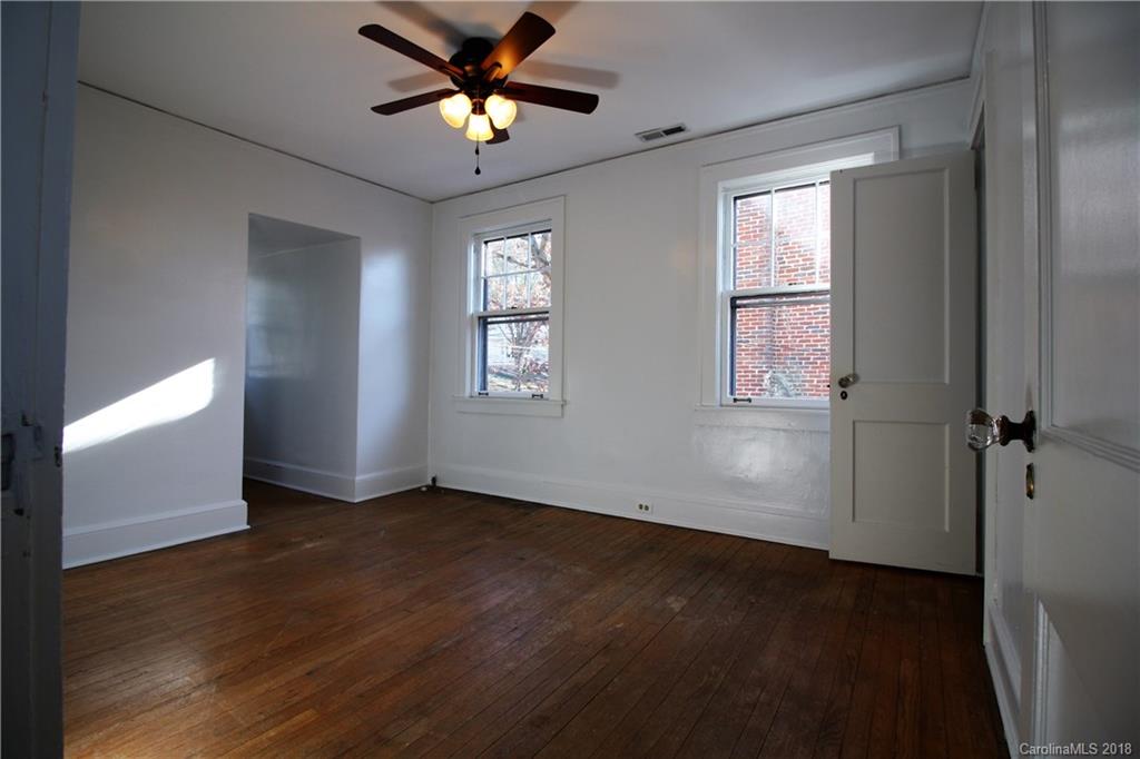 40 Woodvale Avenue Asheville NC 28804