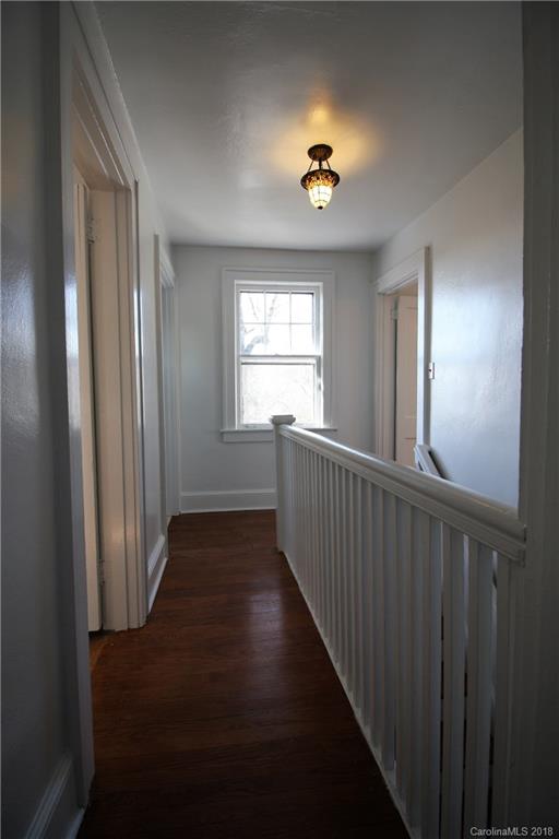 40 Woodvale Avenue Asheville NC 28804