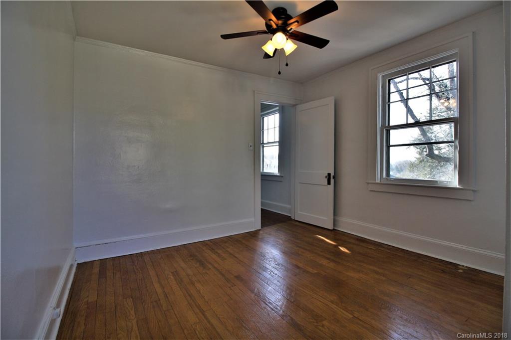 40 Woodvale Avenue Asheville NC 28804