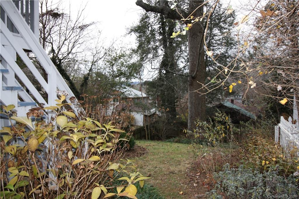 40 Woodvale Avenue Asheville NC 28804