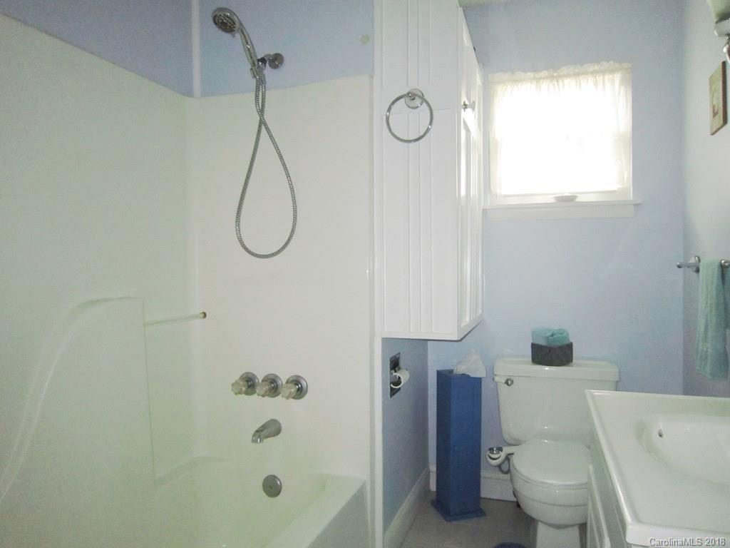 12 Oakland Street Weaverville NC 28787