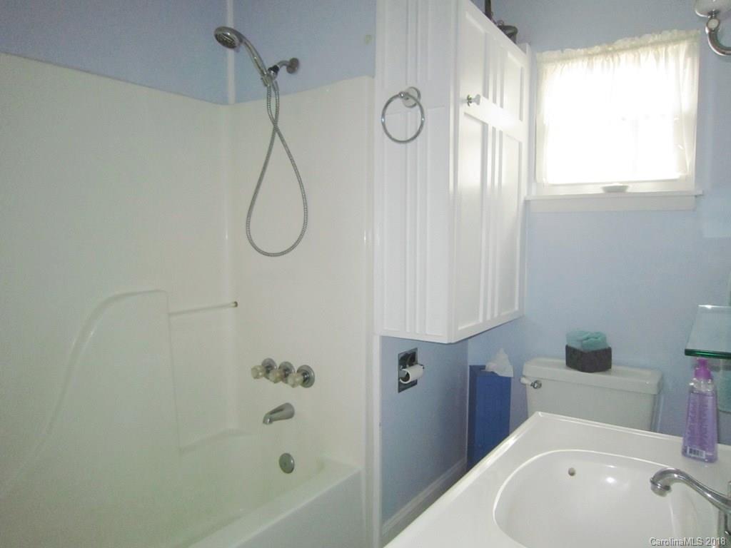 12 Oakland Street Weaverville NC 28787