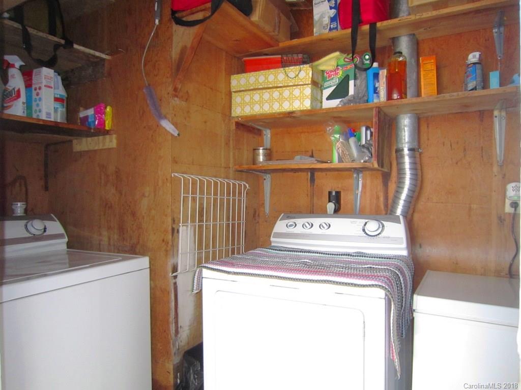 12 Oakland Street Weaverville NC 28787