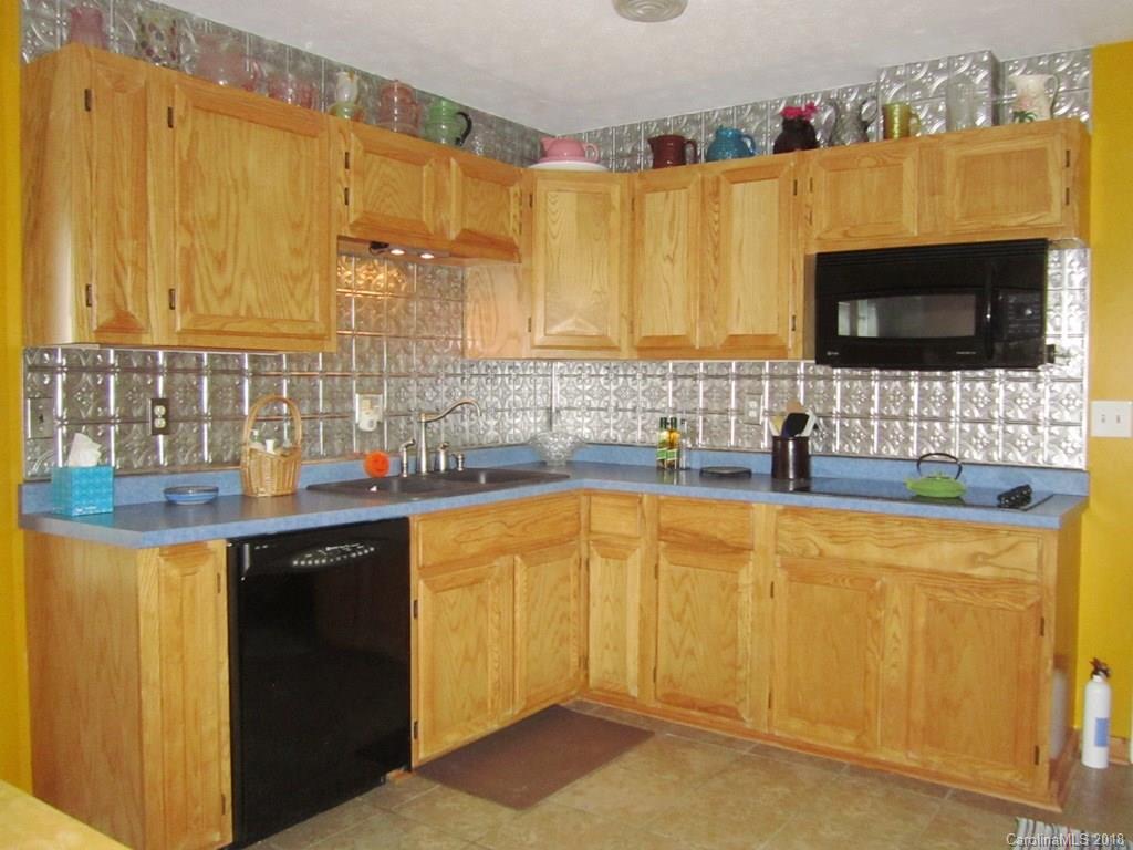 12 Oakland Street Weaverville NC 28787
