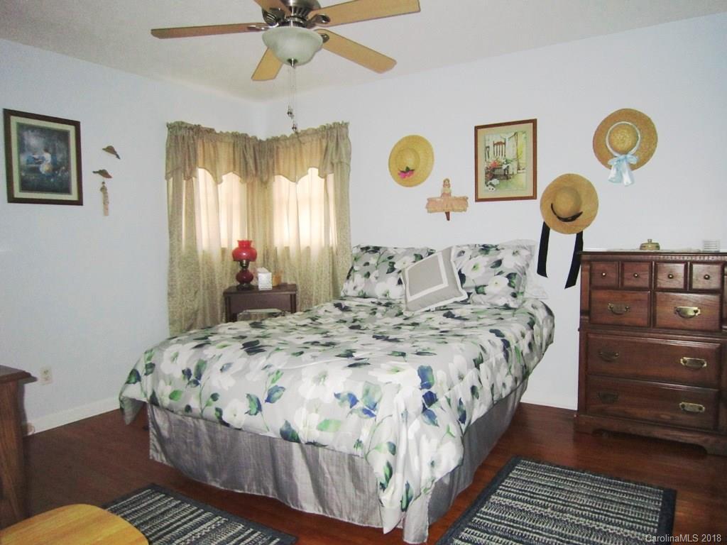 12 Oakland Street Weaverville NC 28787