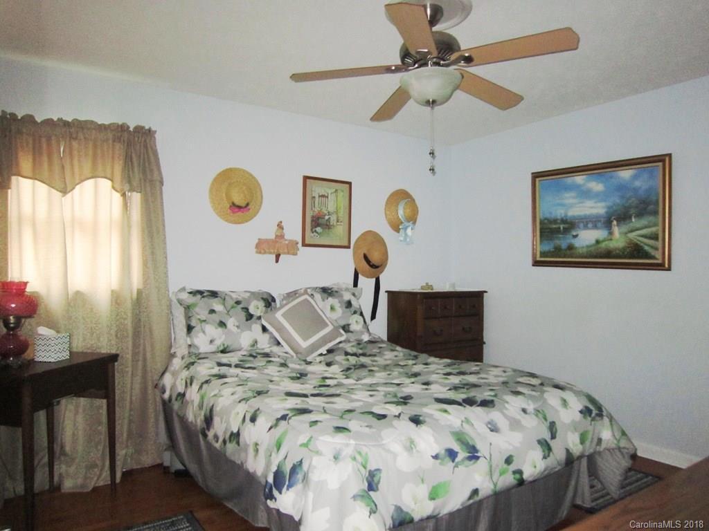 12 Oakland Street Weaverville NC 28787