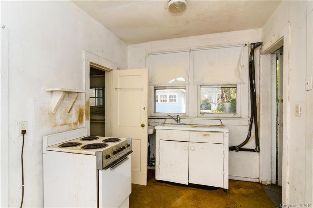 60 Henrietta Street Asheville NC 28801