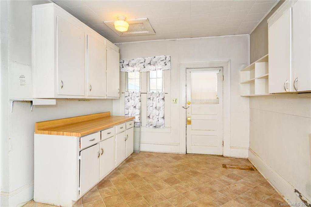 60 Henrietta Street Asheville NC 28801